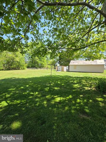 6 BEAVER AVE, Pennsville, NJ 08070
