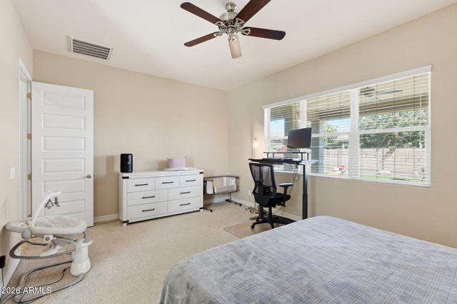 3930 E CHESTNUT Lane, Gilbert, AZ 85298