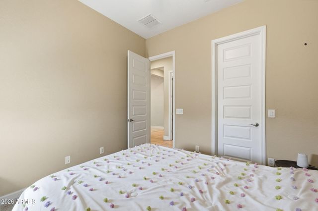 3930 E CHESTNUT Lane, Gilbert, AZ 85298