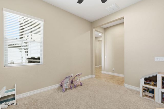 3930 E CHESTNUT Lane, Gilbert, AZ 85298