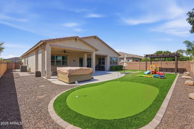 3930 E CHESTNUT Lane, Gilbert, AZ 85298