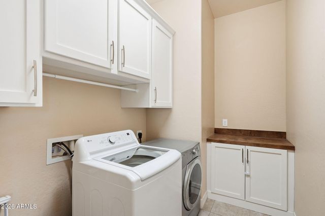 3930 E CHESTNUT Lane, Gilbert, AZ 85298