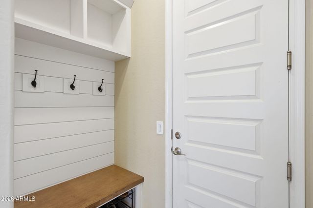 3930 E CHESTNUT Lane, Gilbert, AZ 85298