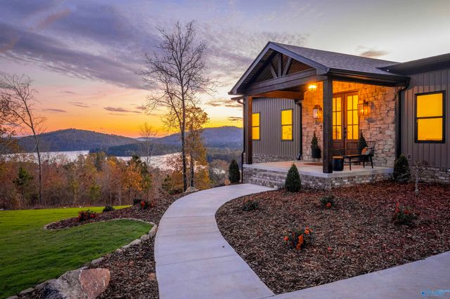 1205 Raymond Lane, Southside, AL 35907