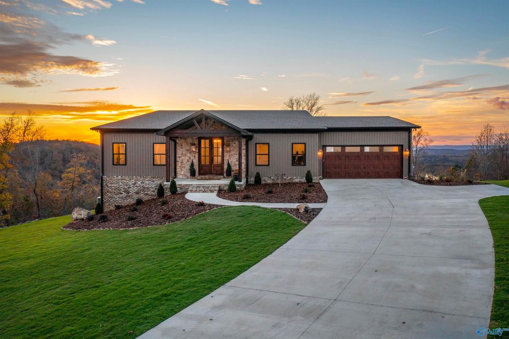 1205 Raymond Lane, Southside, AL 35907