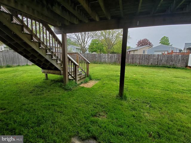 27 HARKFORT RD, Newark, DE 19702