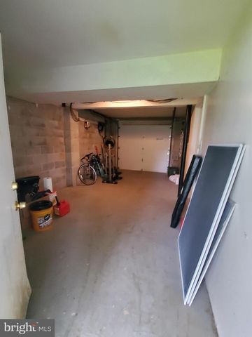 27 HARKFORT RD, Newark, DE 19702