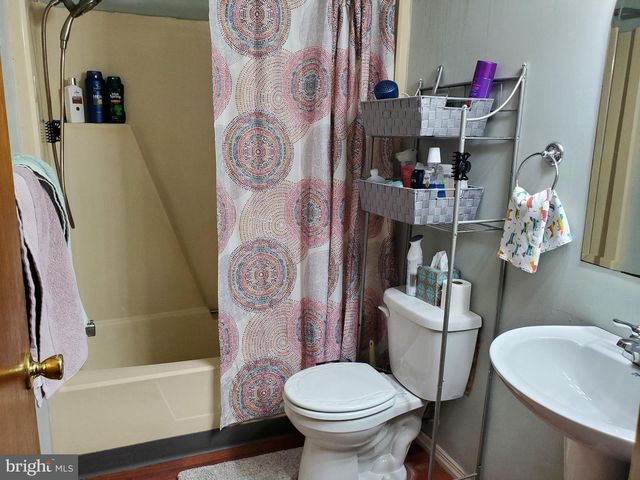 27 HARKFORT RD, Newark, DE 19702