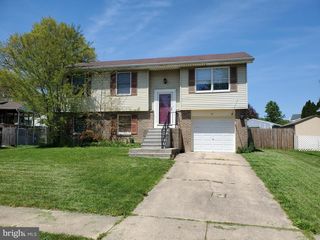 27 HARKFORT RD, Newark, DE 19702