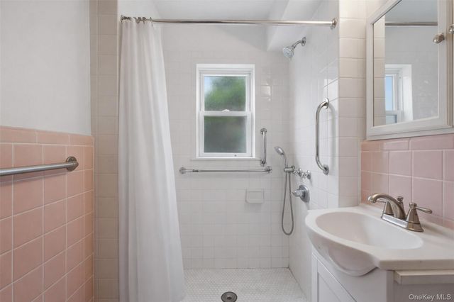 425 Tompkins Avenue 13, Mamaroneck, NY 10543