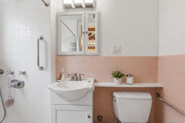 425 Tompkins Avenue 13, Mamaroneck, NY 10543