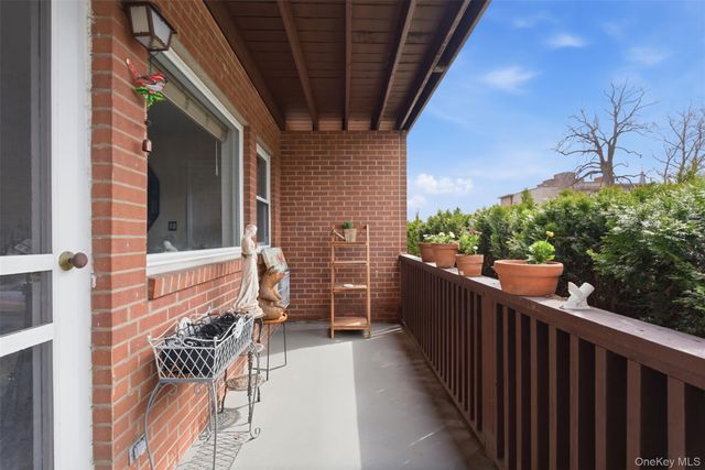 425 Tompkins Avenue 13, Mamaroneck, NY 10543