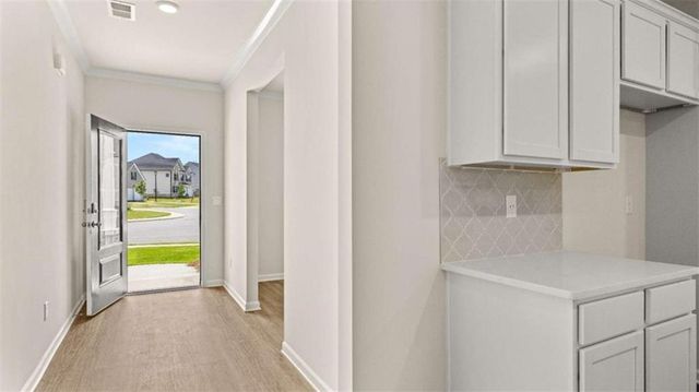 250 Sandy Oak Drive, Loganville, GA 30052