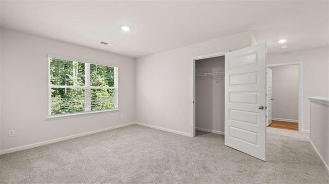 250 Sandy Oak Drive, Loganville, GA 30052