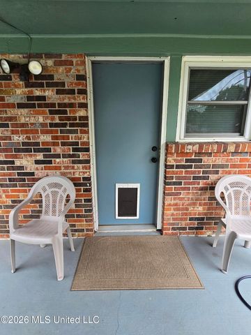 2330 Middlecoff Drive, Gulfport, MS 39507