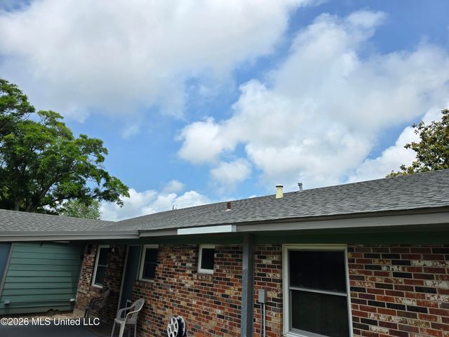 2330 Middlecoff Drive, Gulfport, MS 39507