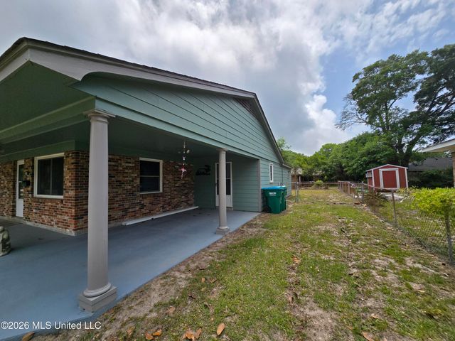 2330 Middlecoff Drive, Gulfport, MS 39507