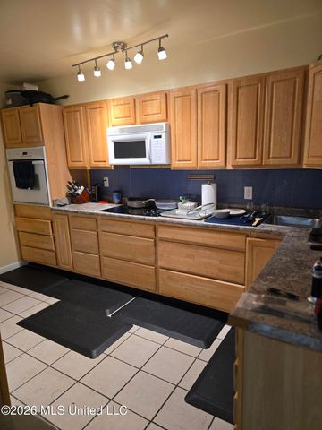2330 Middlecoff Drive, Gulfport, MS 39507