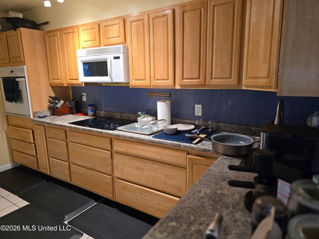 2330 Middlecoff Drive, Gulfport, MS 39507