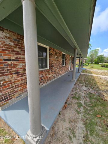 2330 Middlecoff Drive, Gulfport, MS 39507