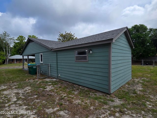 2330 Middlecoff Drive, Gulfport, MS 39507