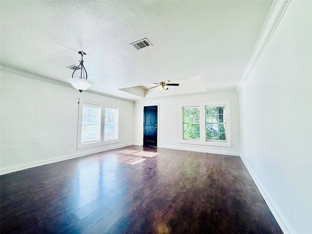 814 W College Street, Sherman, TX 75092