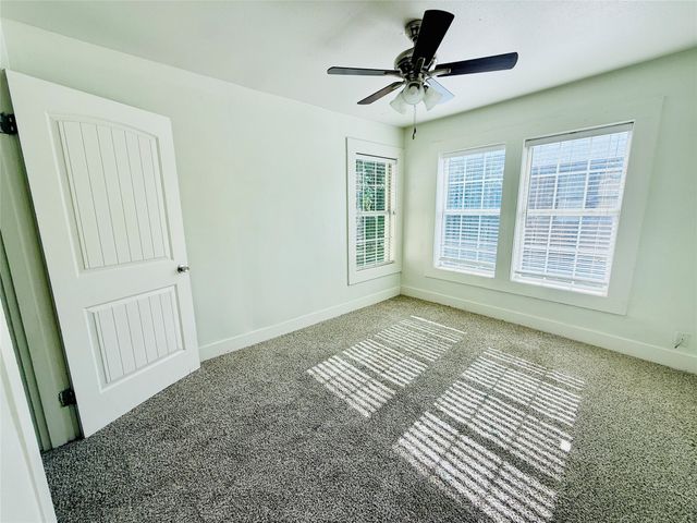 814 W College Street, Sherman, TX 75092