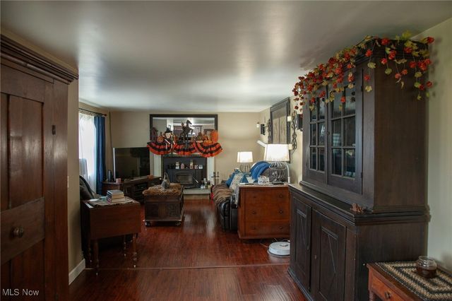 8304 Sharon Avenue NW, North Canton, OH 44720