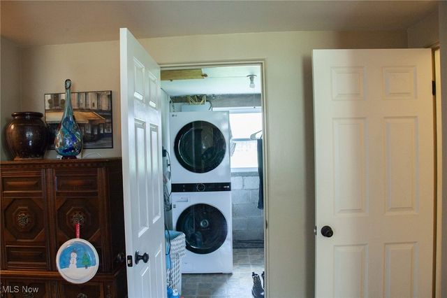 8304 Sharon Avenue NW, North Canton, OH 44720