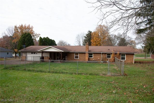 8304 Sharon Avenue NW, North Canton, OH 44720