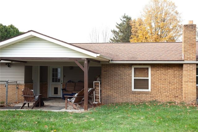 8304 Sharon Avenue NW, North Canton, OH 44720