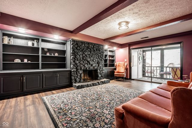 108 Knoll Court E, Noblesville, IN 46062