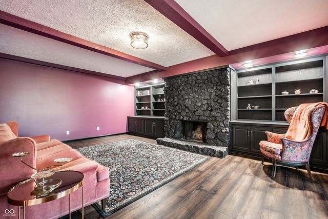 108 Knoll Court E, Noblesville, IN 46062