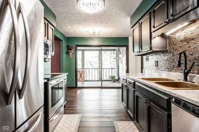 108 Knoll Court E, Noblesville, IN 46062