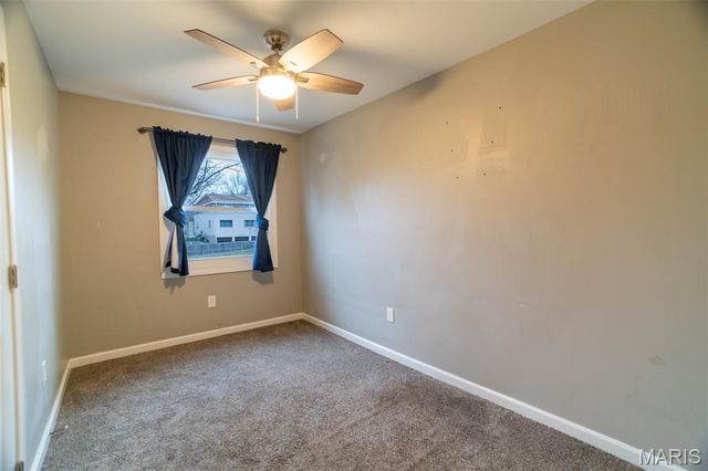 204 Hillsdale Drive, Ballwin, MO 63011