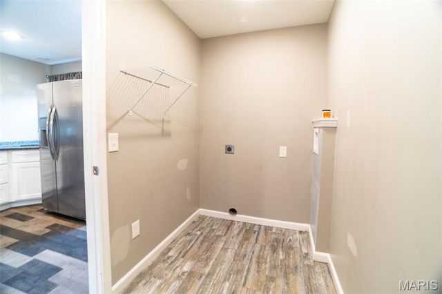 204 Hillsdale Drive, Ballwin, MO 63011