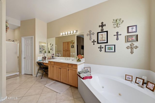 2121 E PALM BEACH Drive, Chandler, AZ 85249