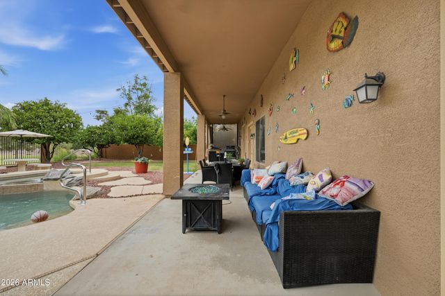 2121 E PALM BEACH Drive, Chandler, AZ 85249