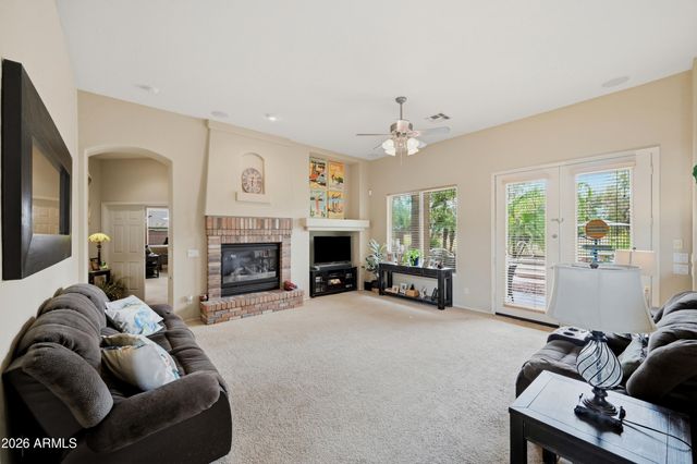 2121 E PALM BEACH Drive, Chandler, AZ 85249