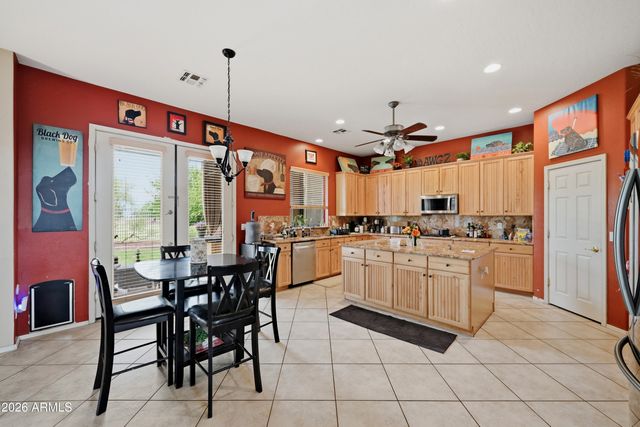 2121 E PALM BEACH Drive, Chandler, AZ 85249
