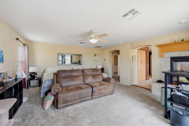 2121 E PALM BEACH Drive, Chandler, AZ 85249
