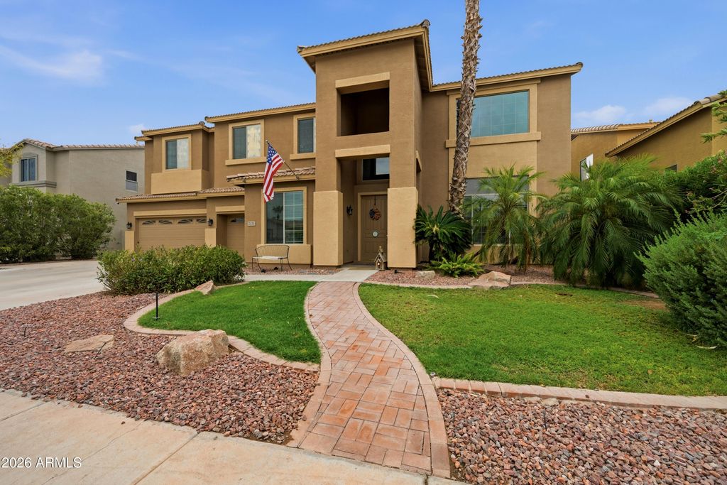 2121 E PALM BEACH Drive, Chandler, AZ 85249