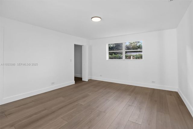 6800 NW 7th St, Plantation, FL 33317