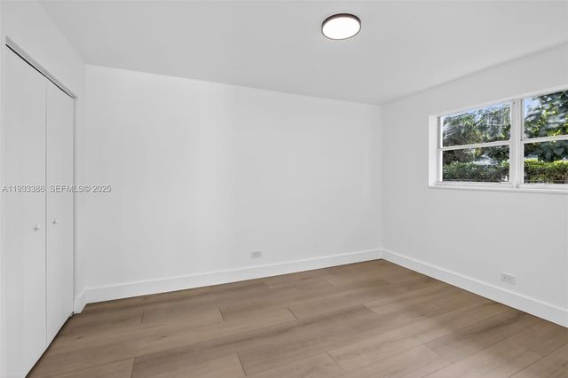 6800 NW 7th St, Plantation, FL 33317