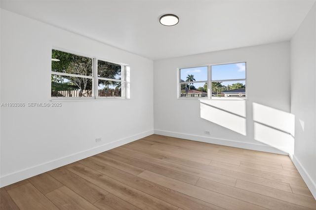 6800 NW 7th St, Plantation, FL 33317