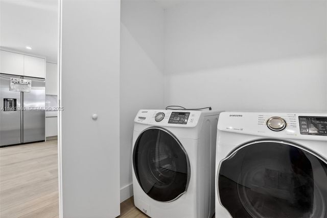 6800 NW 7th St, Plantation, FL 33317