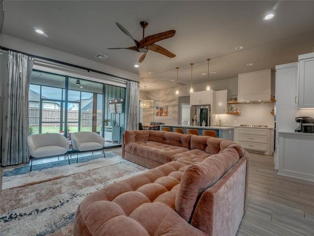 2309 El Cajon Street, Edmond, OK 73034