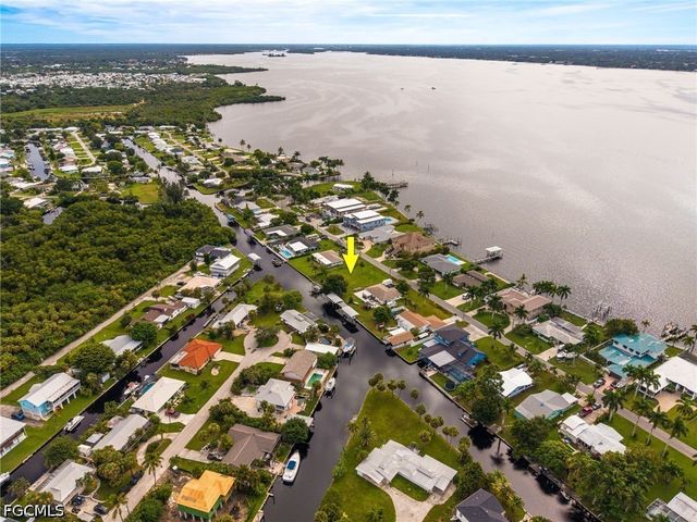 116 E North Shore AVE, North Fort Myers, FL 33917