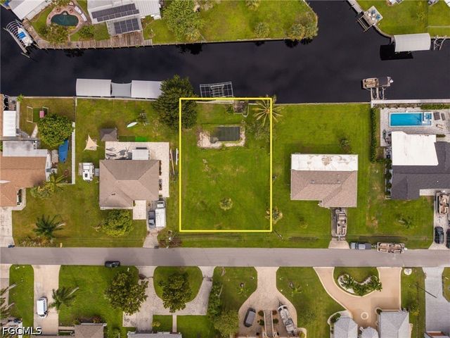 116 E North Shore AVE, North Fort Myers, FL 33917