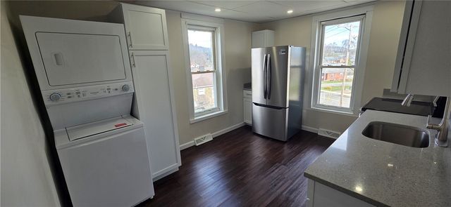 537 N Edgewood Ave, Somerset Boro, PA 15501